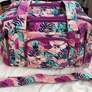 Lug Propeller travel bag in Azalea Pink